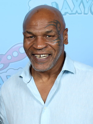 https://salarnews.in/public/uploads/images/newsimages/maannewsimage12032025_140232_Mike_Tyson_Photo_Op_GalaxyCon_Austin_2023 (1).jpg